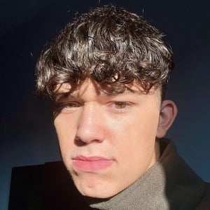 Alfie Hughes image 7