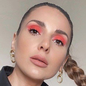 Ali Andreea, 41 (YouTube-ster)