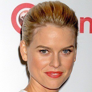 Alice Eve, 42 (Nữ diễn viên truyền hình)