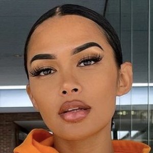 Alicia Bonora, 32 (Instagram Star)