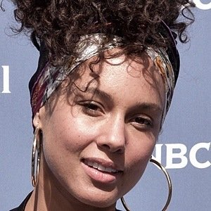 Alicia Keys, 44 (R&B歌手)