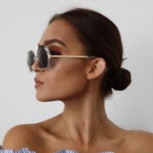 Alicia Roddy, 31 (Instagram Star)