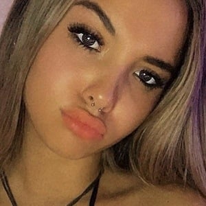 Alicia Zore, 21 (TikTok Star)