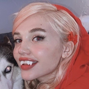 Alida Simone, 24 (Instagram Star)