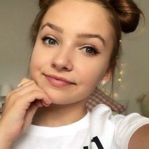 Alina Mour, 22 (TikTok Star)