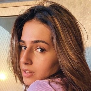 Alina Namazi image 4