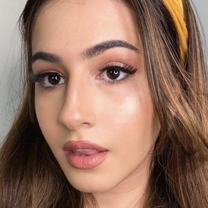 Alina Namazi image 5