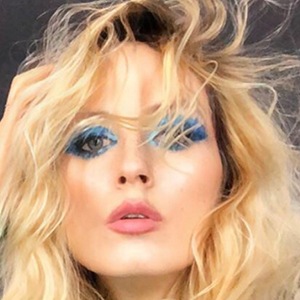 Alina Tanasa, 39 (Blogger)