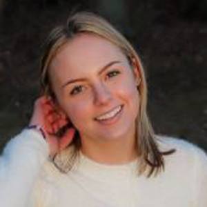 Alissa Gustafson, 23 (Estrella de TikTok)