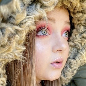 Alissa Parson, 25 (TikTok Star)