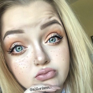 Alissa Parson, 25 (TikTok明星)