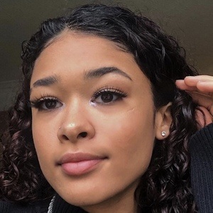 Aliyah Wallace, 24 (TikTok明星)