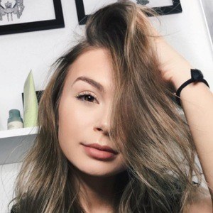 Allegra Shaw, 32 (YouTube明星)