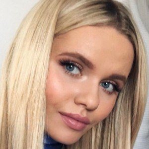 Alli Simpson image 6