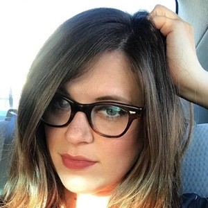 Allie Goertz image 3