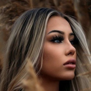 Allie Harding, 25 (TikTok明星)