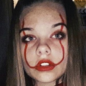 Allie In The Vallie image 8