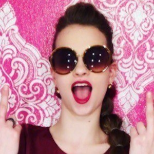 Allie Lunt image 6