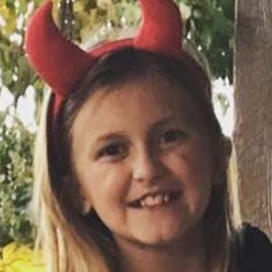 Allie Rebelo, 16 (Familienmitglied)