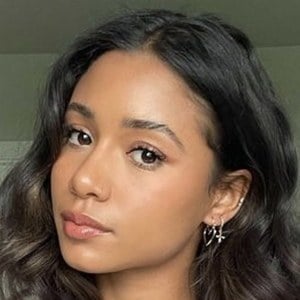 Ally Rossel image 8
