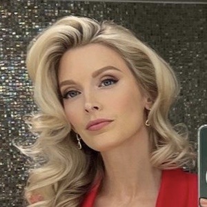 Allyn Rose image 5