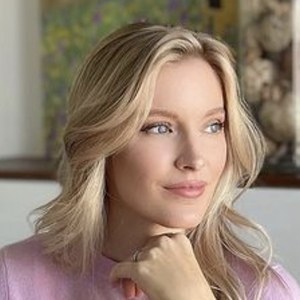 Allyn Rose image 7