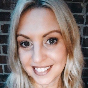 AlmostCoolMom image 7