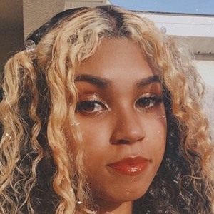 Alrightvicky, 23 (TikTok Star)