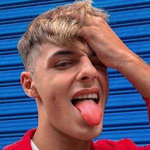 Álvaro Espinosa, 22 (Estrella de TikTok)