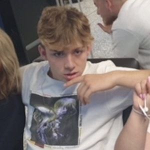 Alxhendy, 23 (TikTok Star)