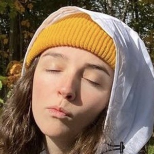 Aly Brassard, 26 (TikTok明星)