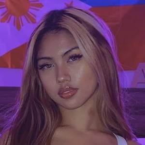 Alyanna, 21 (TikTok Star)