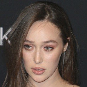 Alycia Debnam-Carey (TV Actress) - Age, Birthday, Bio, Facts, Family