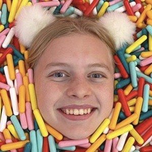 Alyssa FamilyFunPack, 19 (YouTube明星)