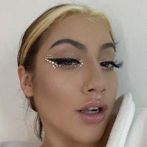 Alyssa Sines image 5