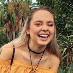 Alysse Paris, 31 (Звезда Youtube)