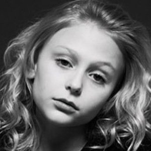 Alyvia Alyn Lind (TV Actress) - Age, Birthday, Bio, Facts, Family, Net