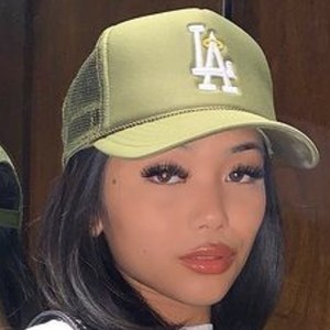 Alzeah Jade, 24 (TikTok明星)