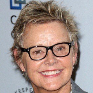 Amanda Bearse, 67 (Actriz de Televisión)