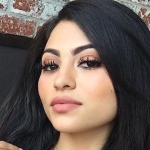 Amanda Carrera, 31 (Instagram Star)