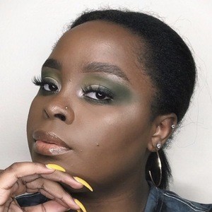 Amanda Elimian, 25 (Estrella de YouTube)