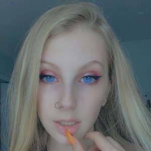 Amanda Michelle, 23 (TikTok Star)