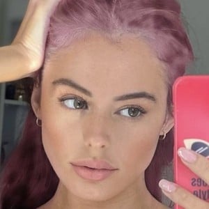 Amanda Rodriguez, 32 (Model)