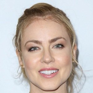 Amanda Schull (TV Actress) - Age, Birthday, Bio, Facts, Family, Net