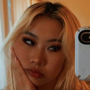 Amanda Wong, 23 (TikTok Star)