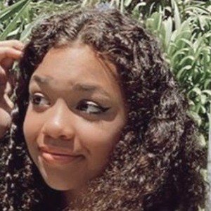 Amara Rose, 18 (Actrice de télévision)