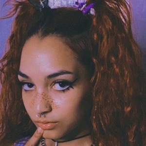 ambarlucid, 24 (Pop Zangers)