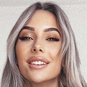 Amber Bernstein image 3