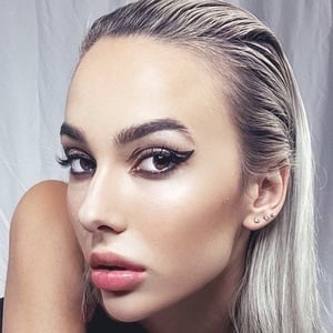 Amber Bernstein image 6