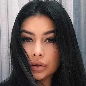 Amber Celine Wattimena, 30 (Instagram Star)